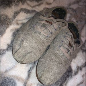 Toms